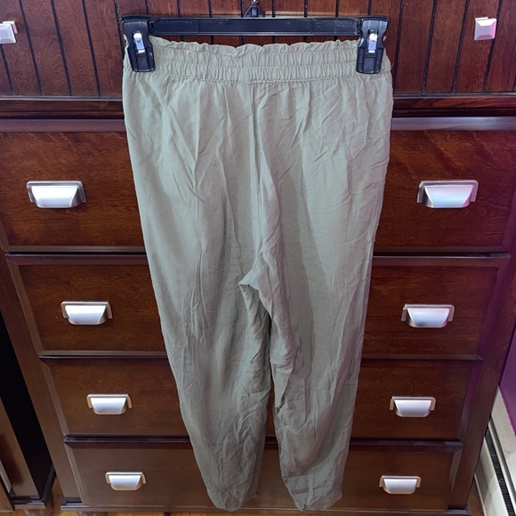 Green H&M Pants 💚 - Picture 2 of 3